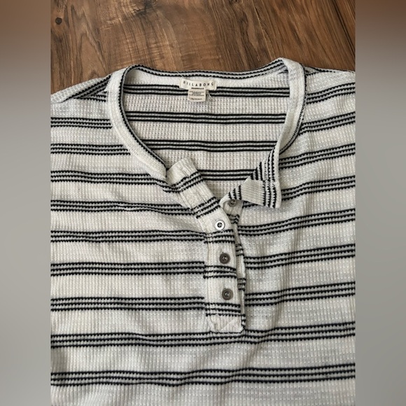 Billabong top - Picture 2 of 2